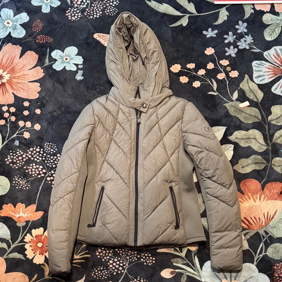 Bernardo Taupe Packable Quilted Puffer Jacket (Read description) - Picture 1 of 7